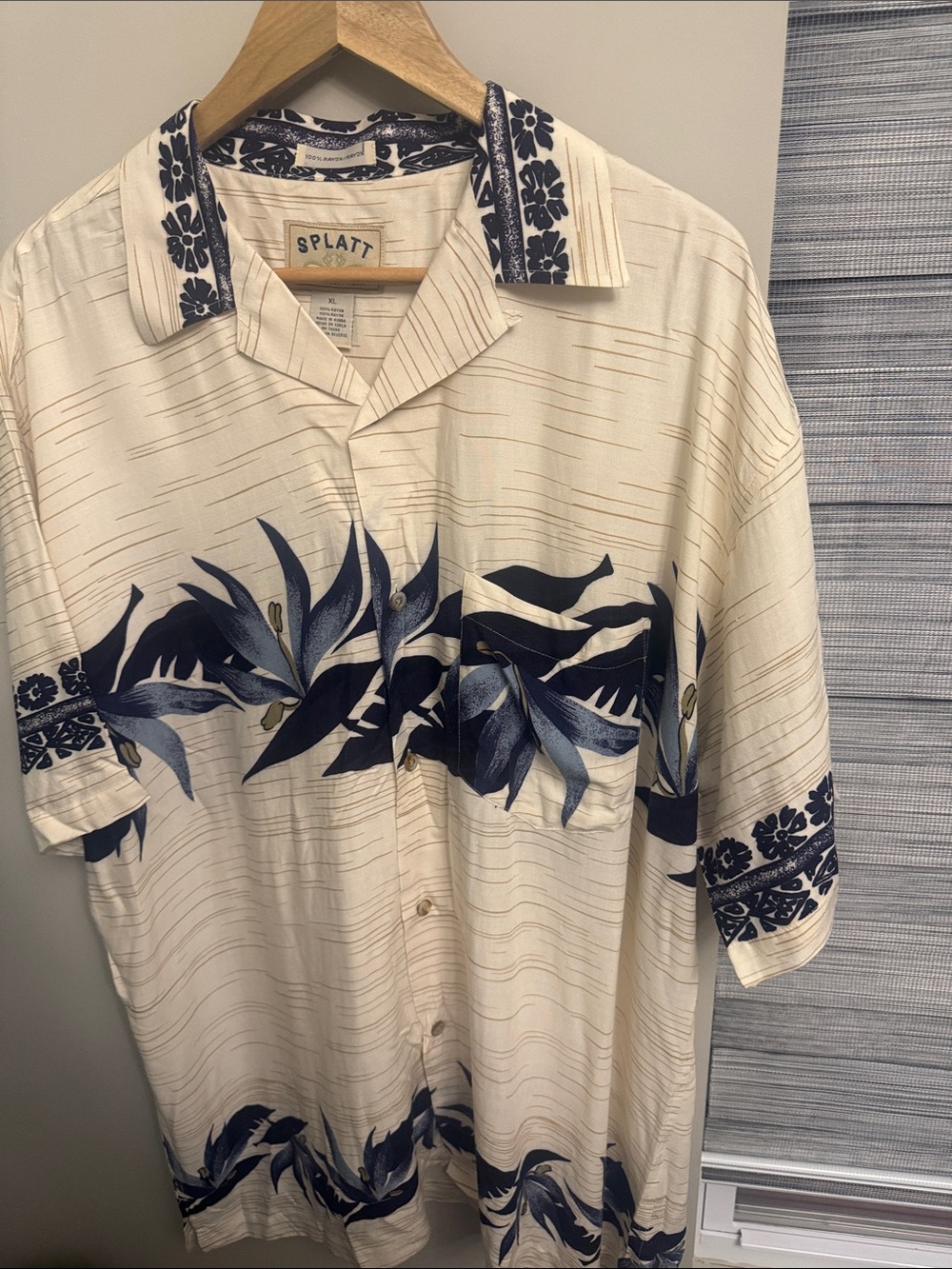 SPLAT Vintage Hawaiian Shirt  fine - Cream with Navy Floral Print size XL Rayon